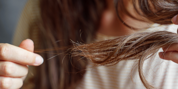 Entender los diferentes tipos de caída del cabello: por qué se cae y qué hay que saber